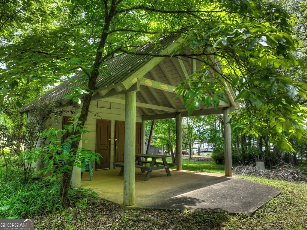 18 Mallard Lane