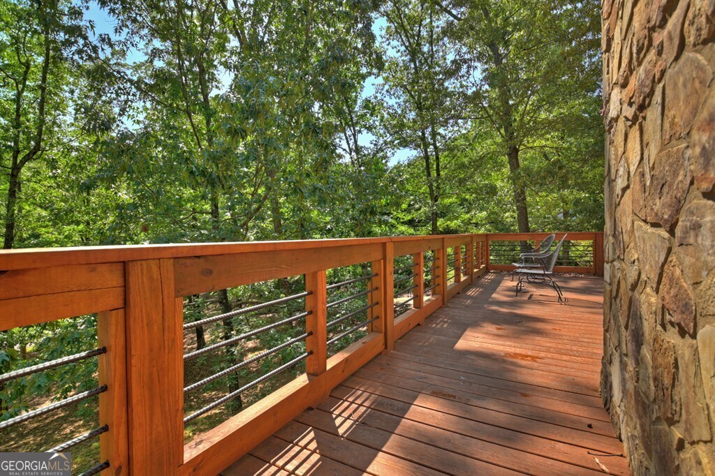 18 Mallard Lane