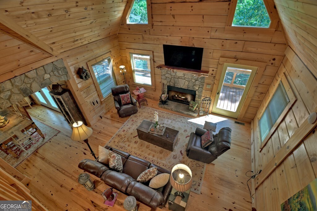 18 Mallard Lane
