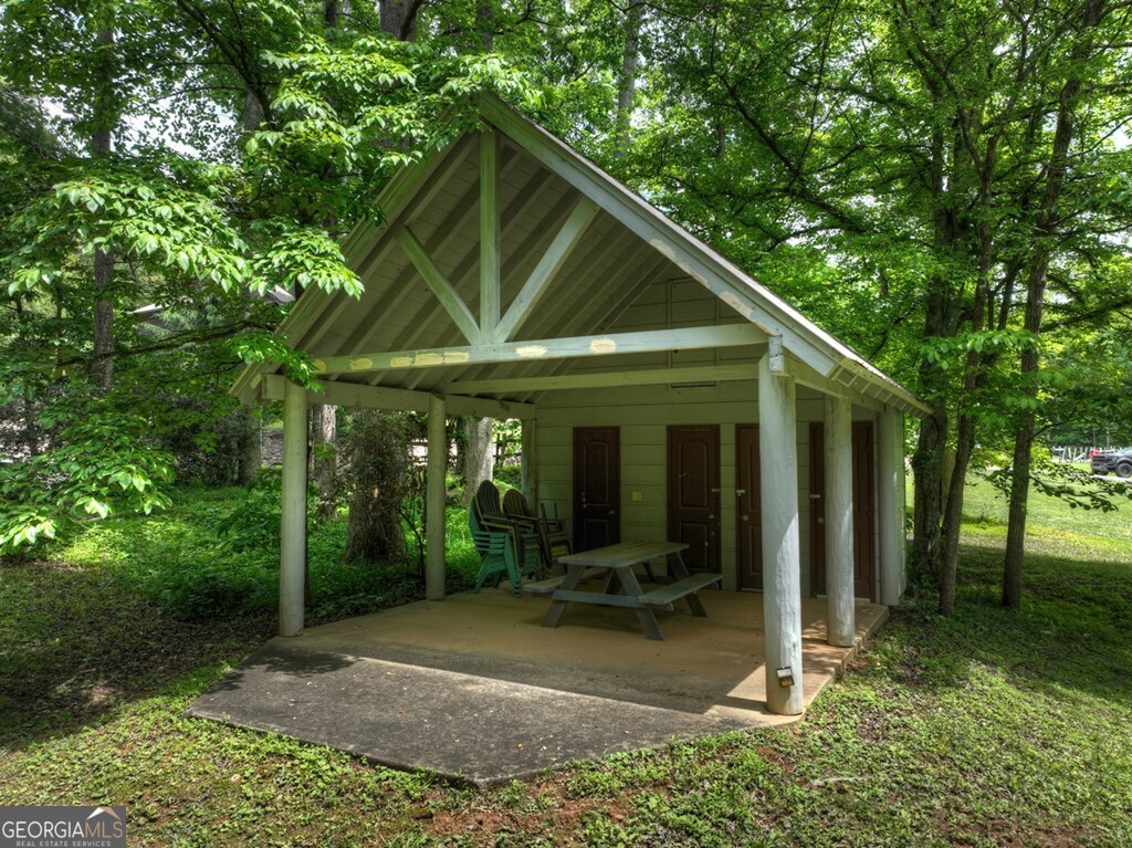 18 Mallard Lane