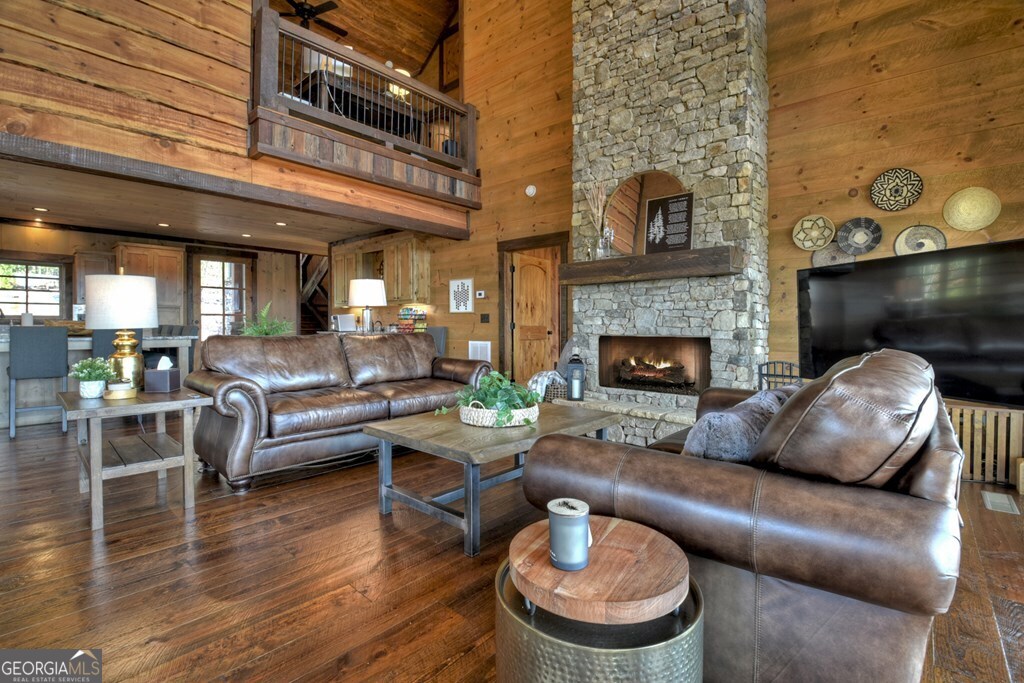 330 Serenity Ridge Lane Lane