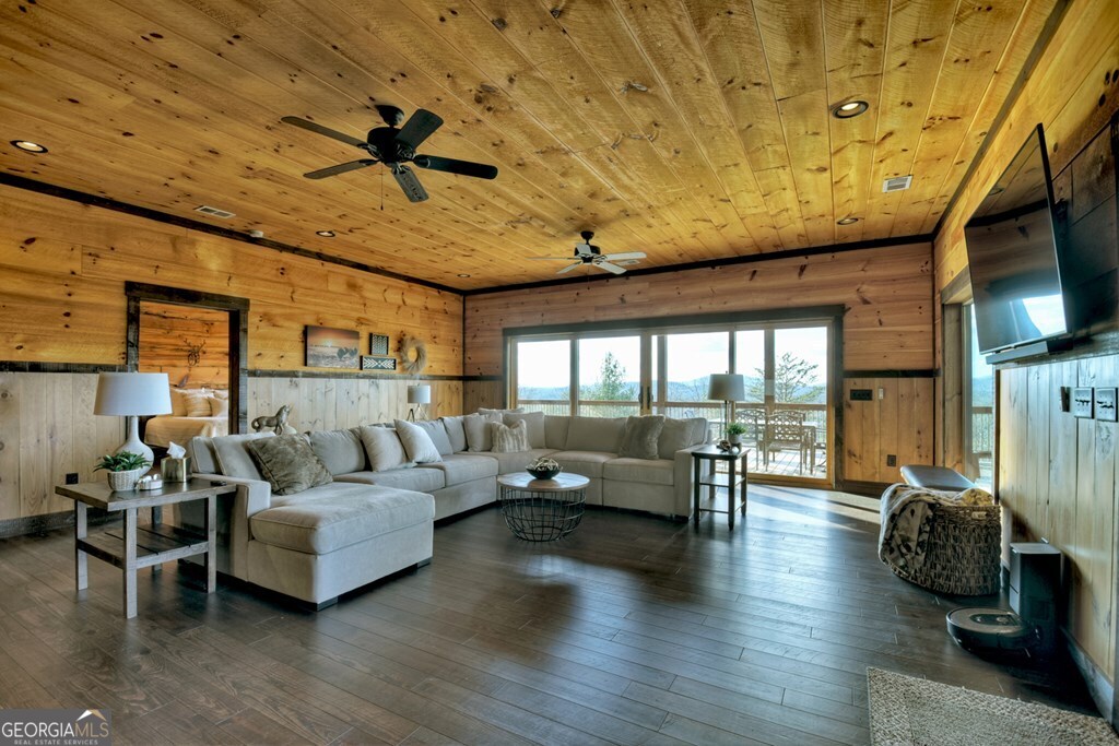330 Serenity Ridge Lane Lane