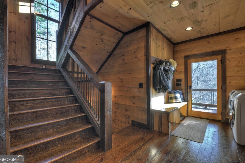 330 Serenity Ridge Lane Lane
