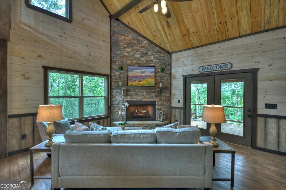 330 Serenity Ridge Lane Lane