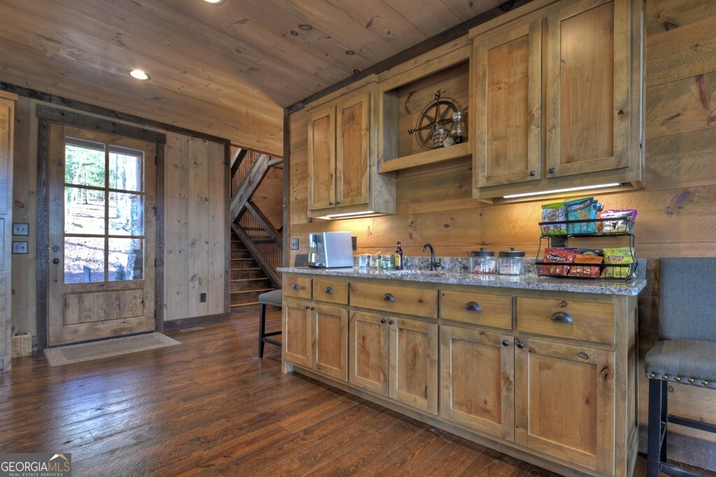 330 Serenity Ridge Lane Lane