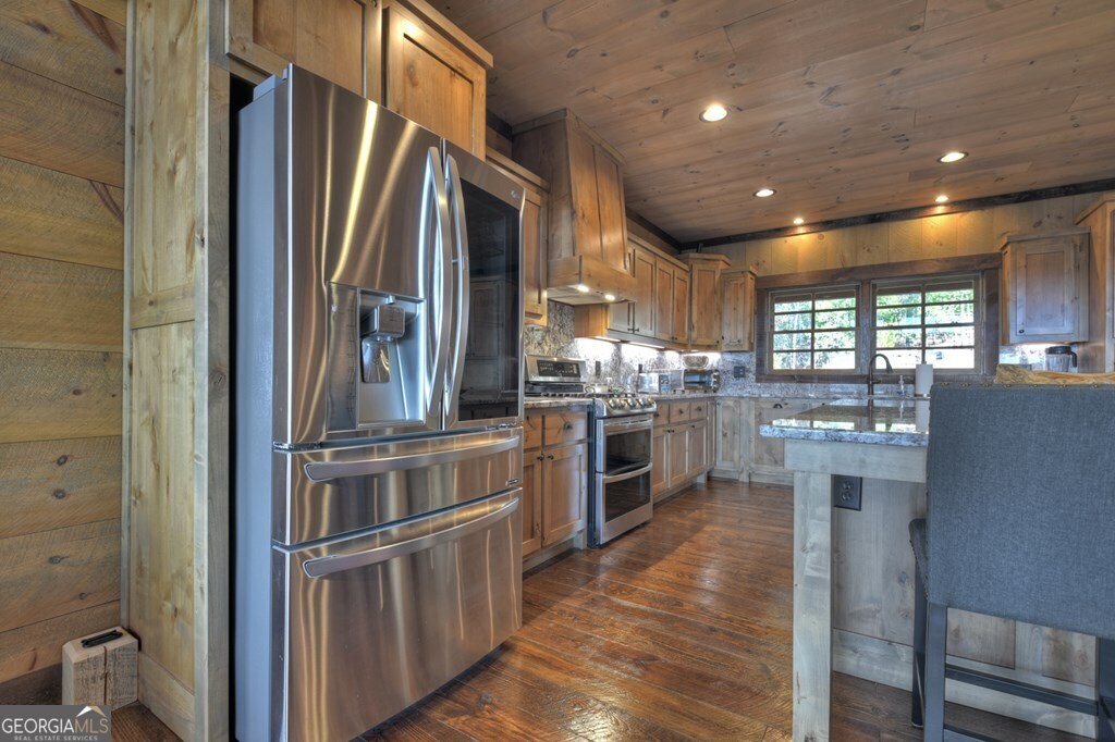 330 Serenity Ridge Lane Lane