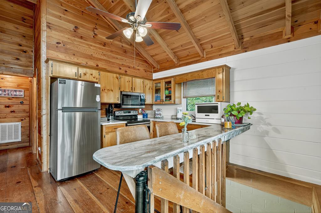 566 Mountain View Circle