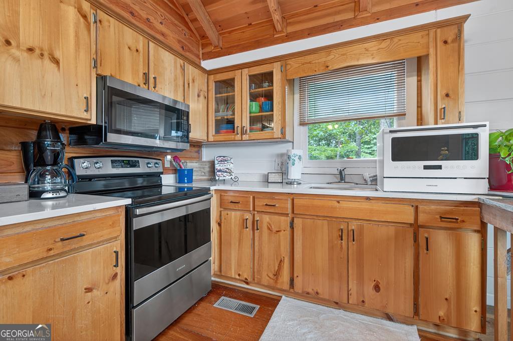 566 Mountain View Circle