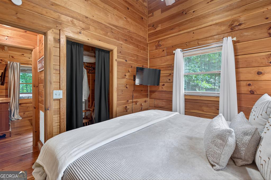 566 Mountain View Circle