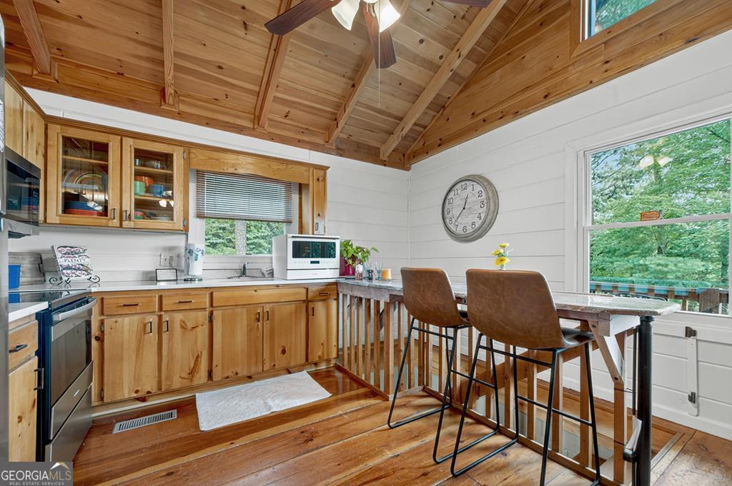 566 Mountain View Circle