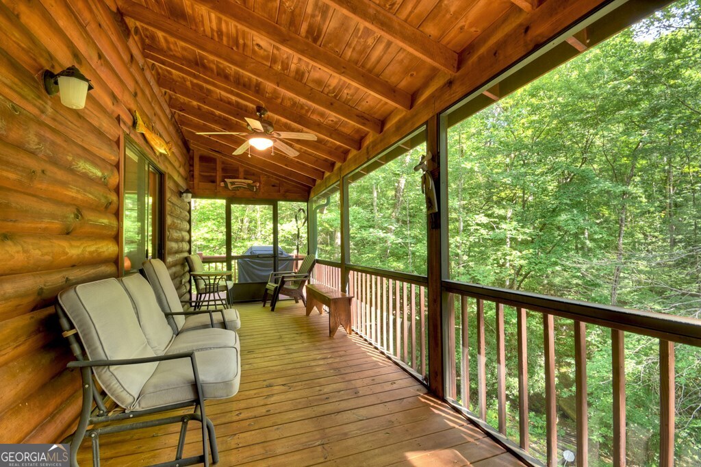 409 Hothouse Lane
