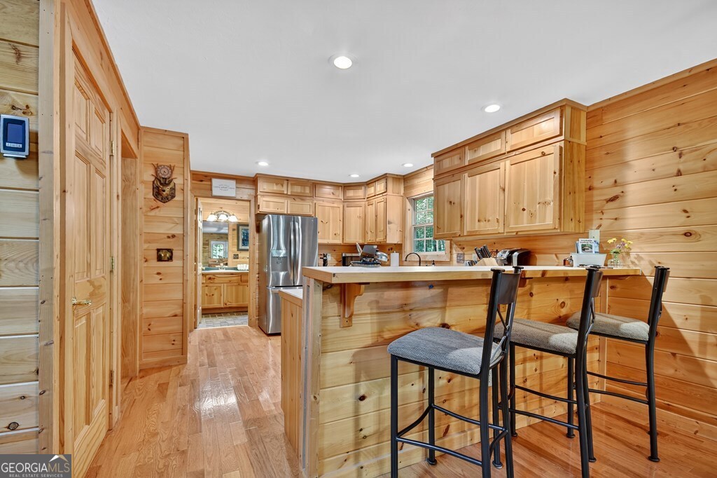 409 Hothouse Lane