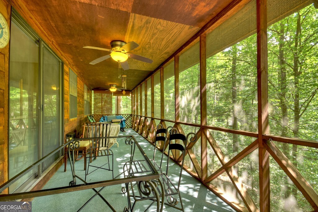 409 Hothouse Lane