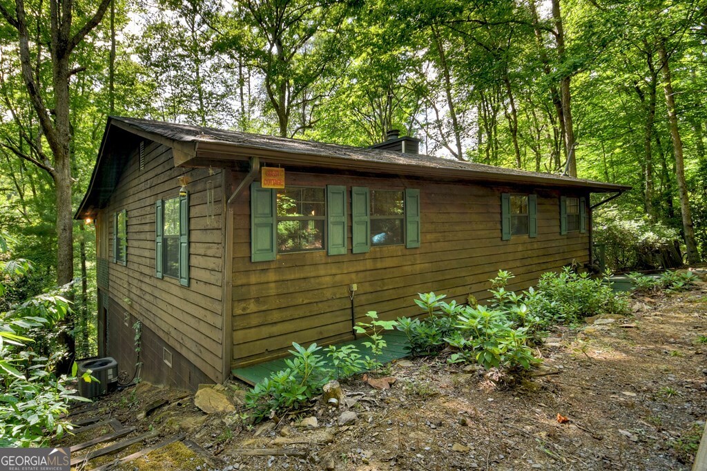 409 Hothouse Lane