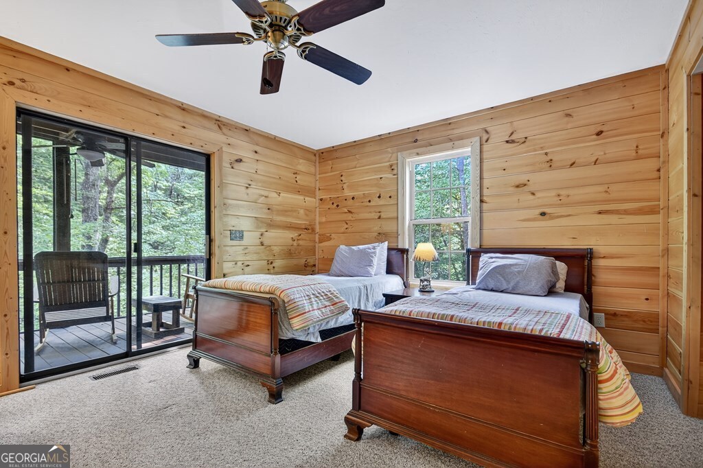 409 Hothouse Lane
