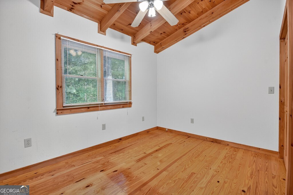 45 Wolf Creek Mountain Rd