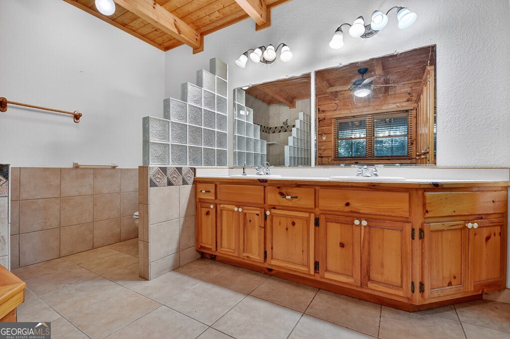 45 Wolf Creek Mountain Rd