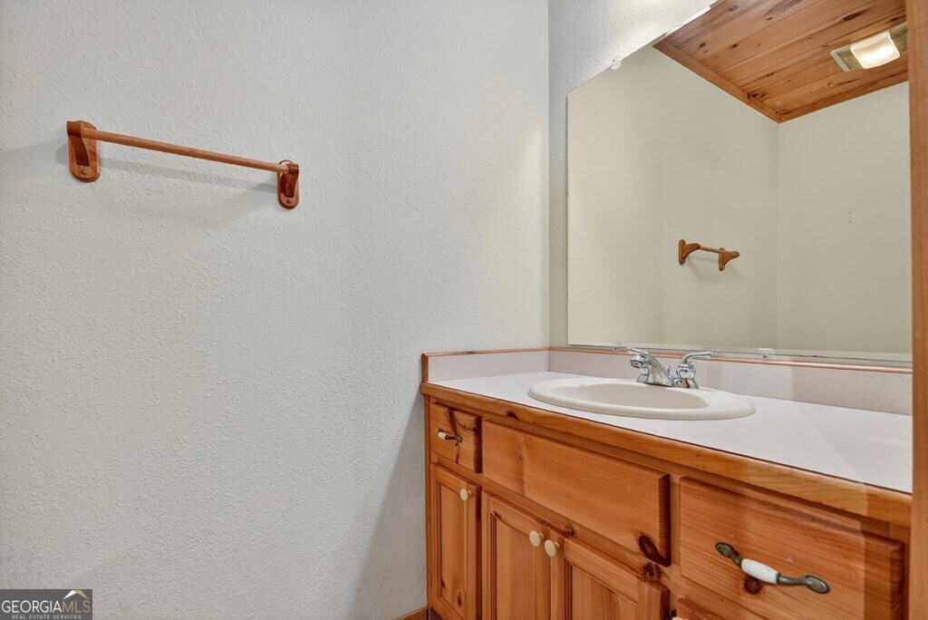 45 Wolf Creek Mountain Rd