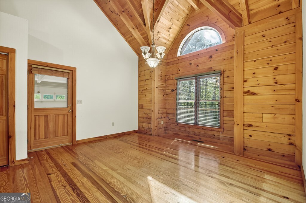 45 Wolf Creek Mountain Rd