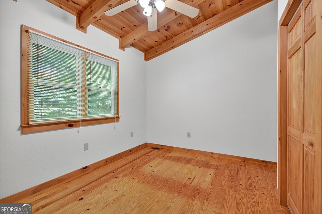 45 Wolf Creek Mountain Rd