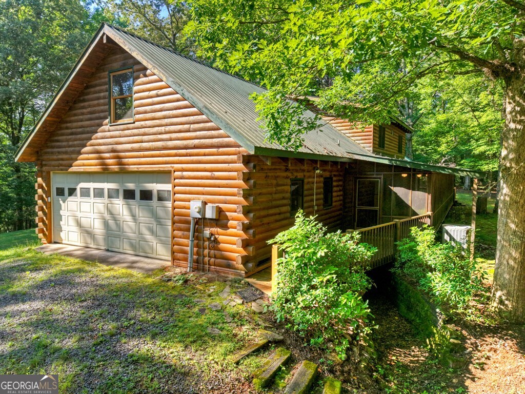 45 Wolf Creek Mountain Rd