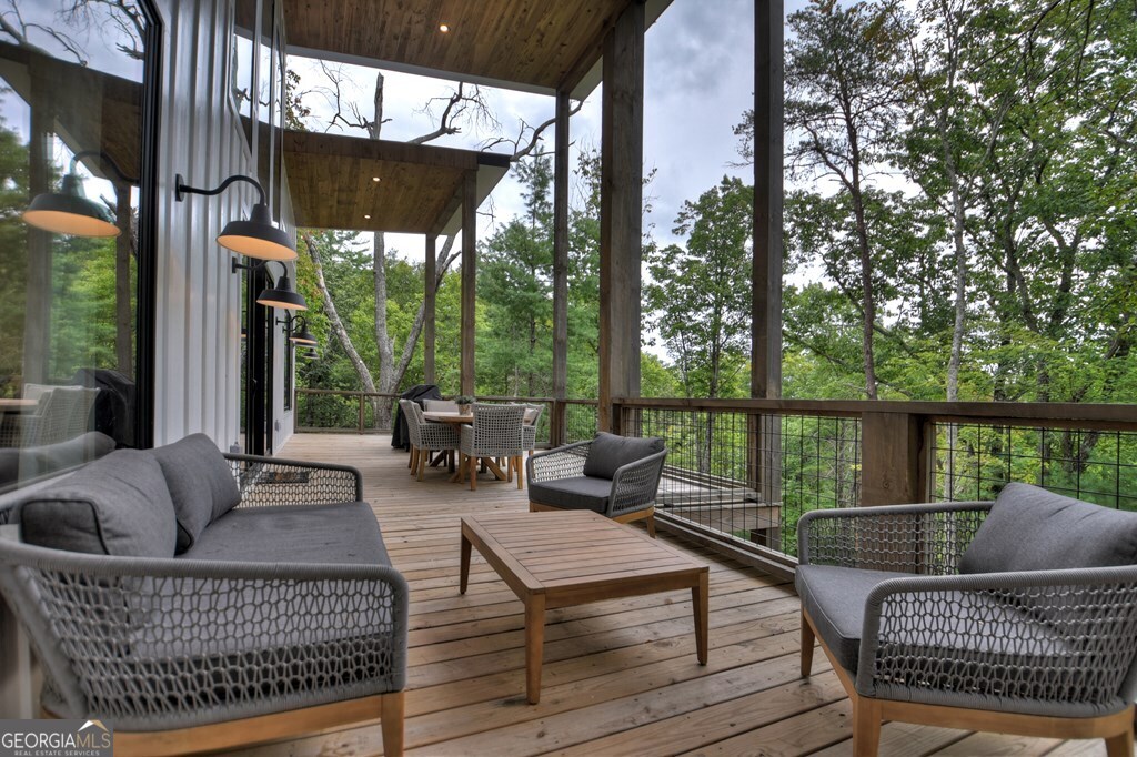 100 Oak View Road