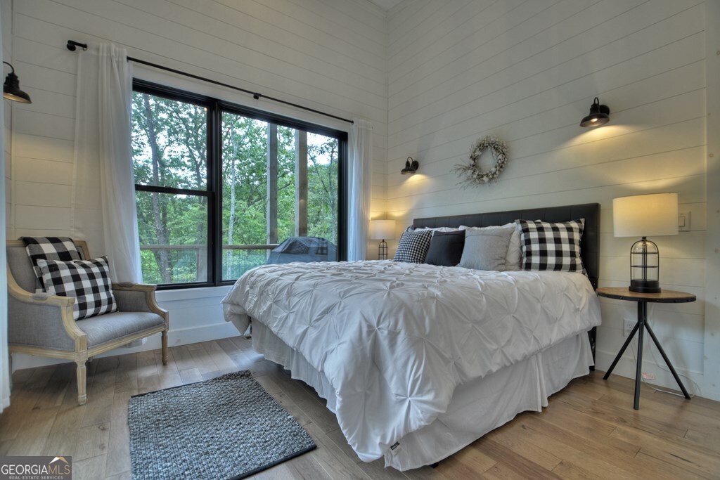100 Oak View Road