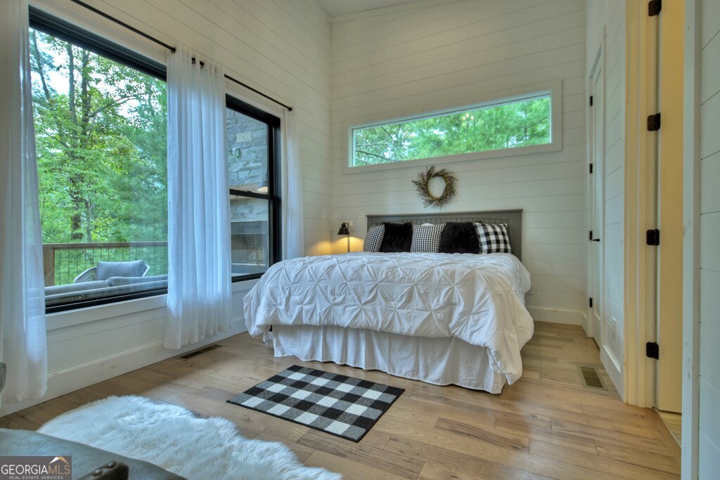 100 Oak View Road