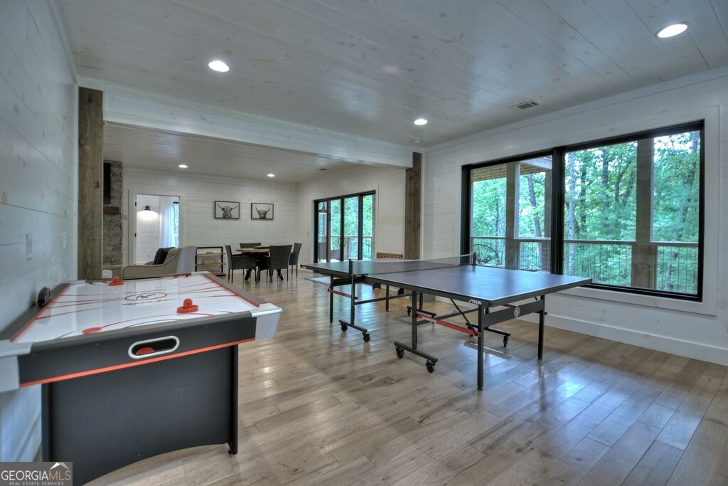 100 Oak View Road