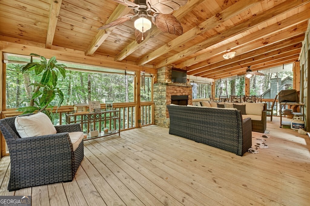100 Stanley Creek Crossing