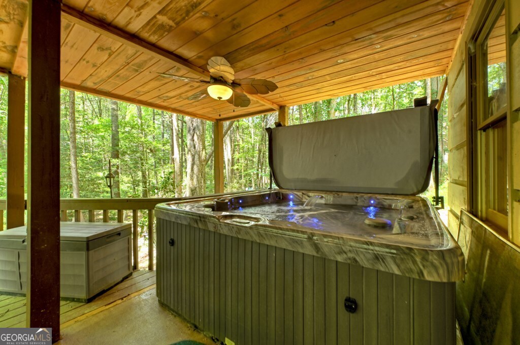 100 Stanley Creek Crossing