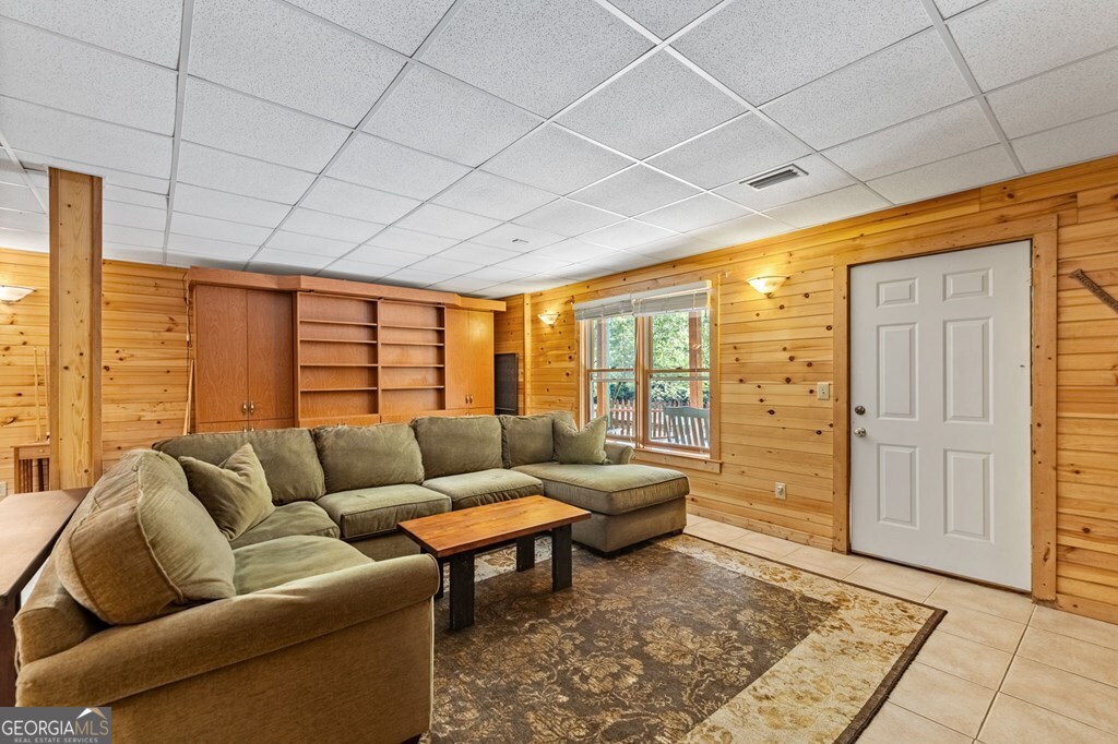 221 Muller Lane