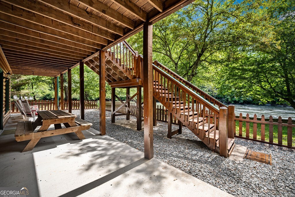 221 Muller Lane