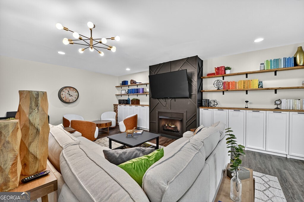 275 Autumn Ridge Drive