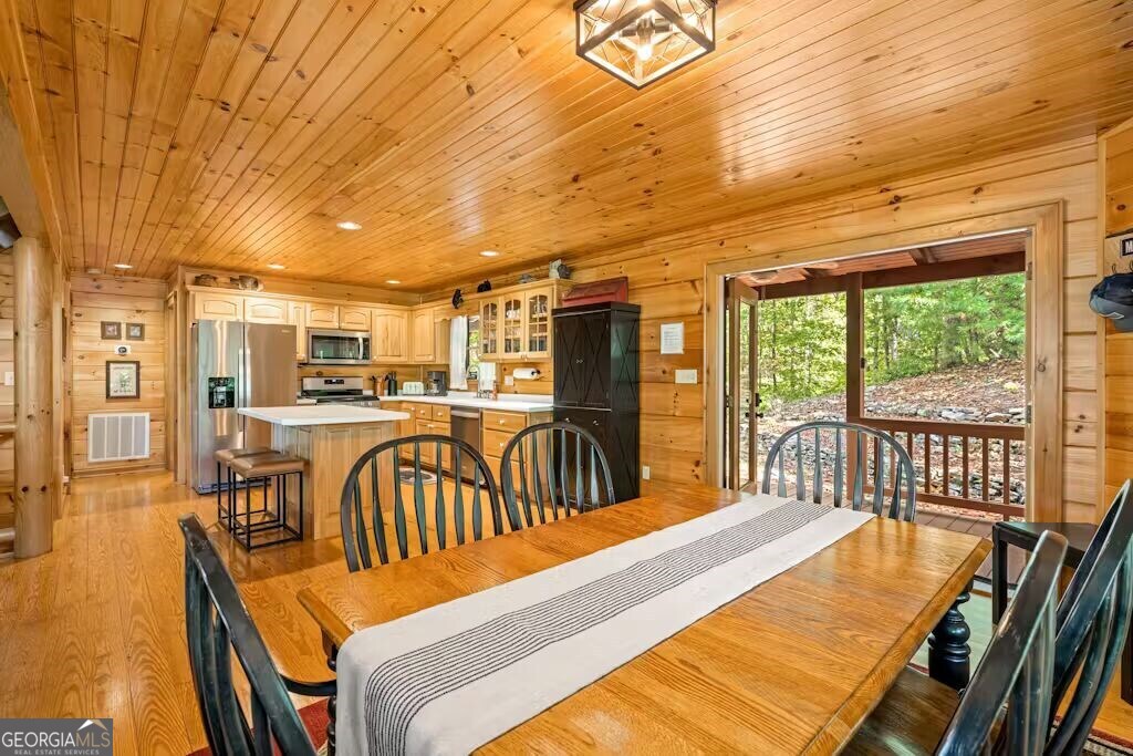 109 Noontootla Ridge Court, Blue Ridge