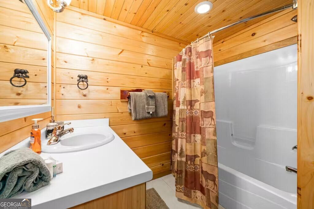 109 Noontootla Ridge Court, Blue Ridge