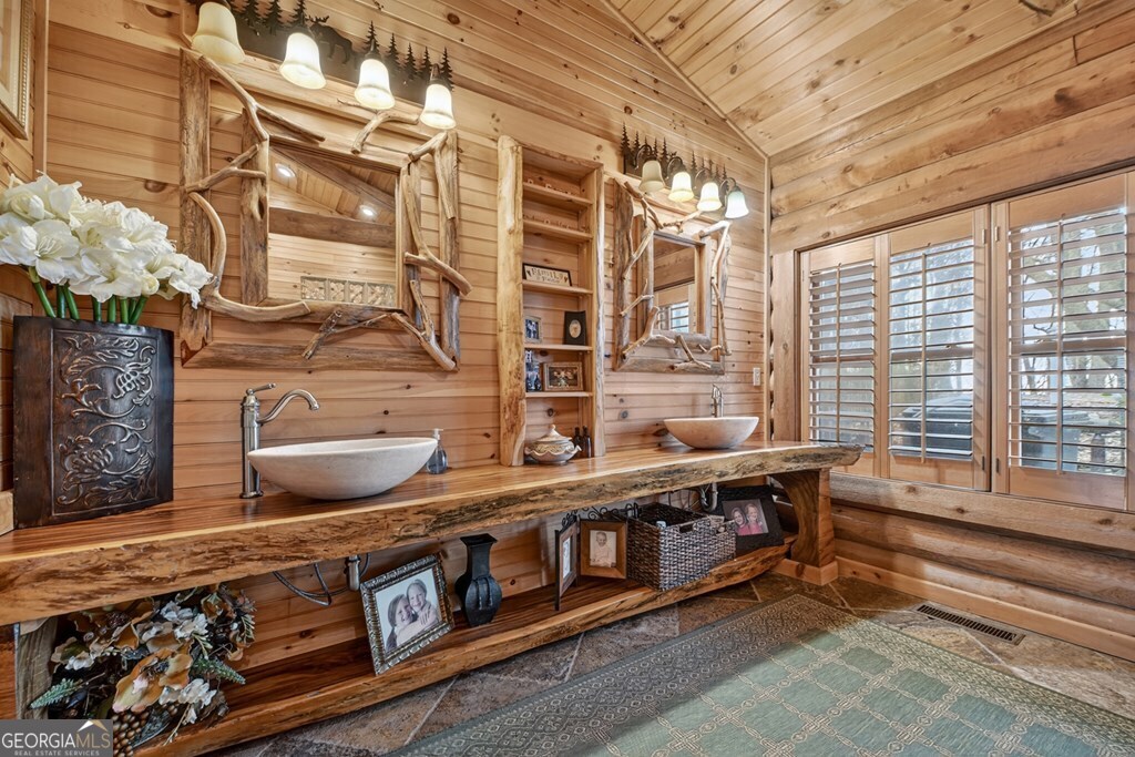 260 Observation Lane