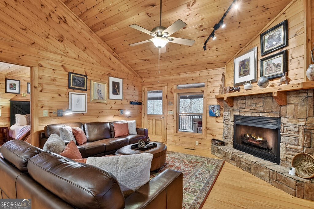 1175 Lickskillet Circle