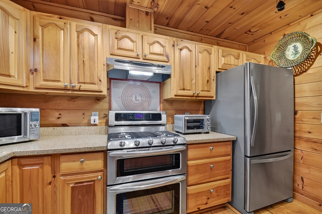 1175 Lickskillet Circle