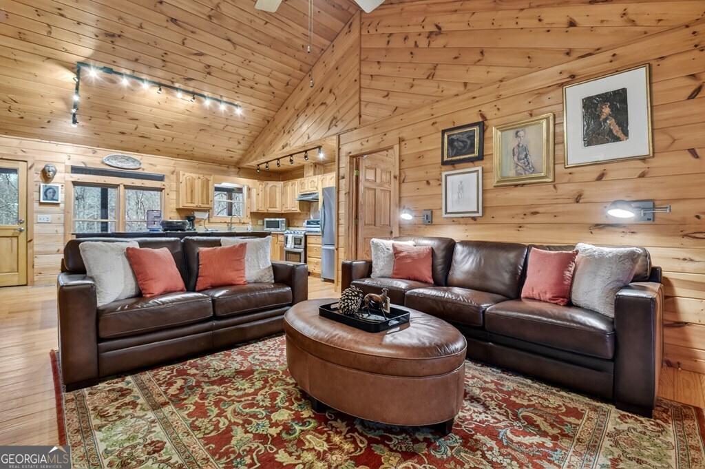 1175 Lickskillet Circle