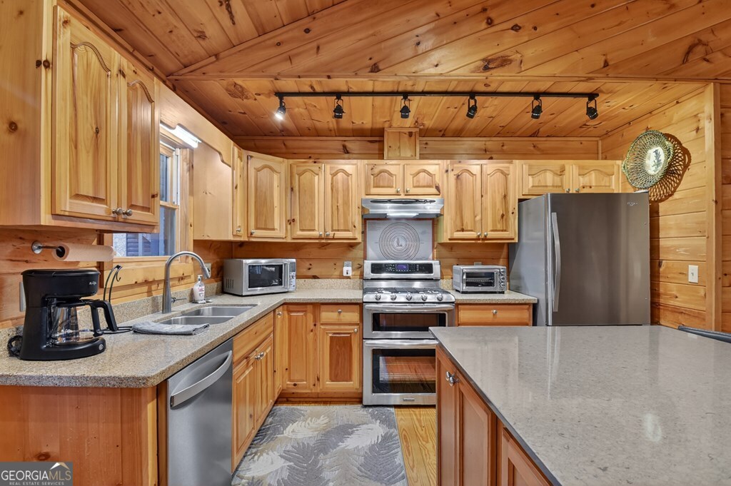 1175 Lickskillet Circle