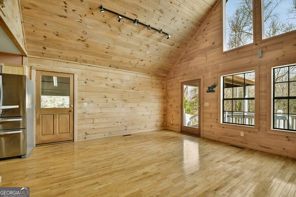 222 Mountain Hideaway Lane