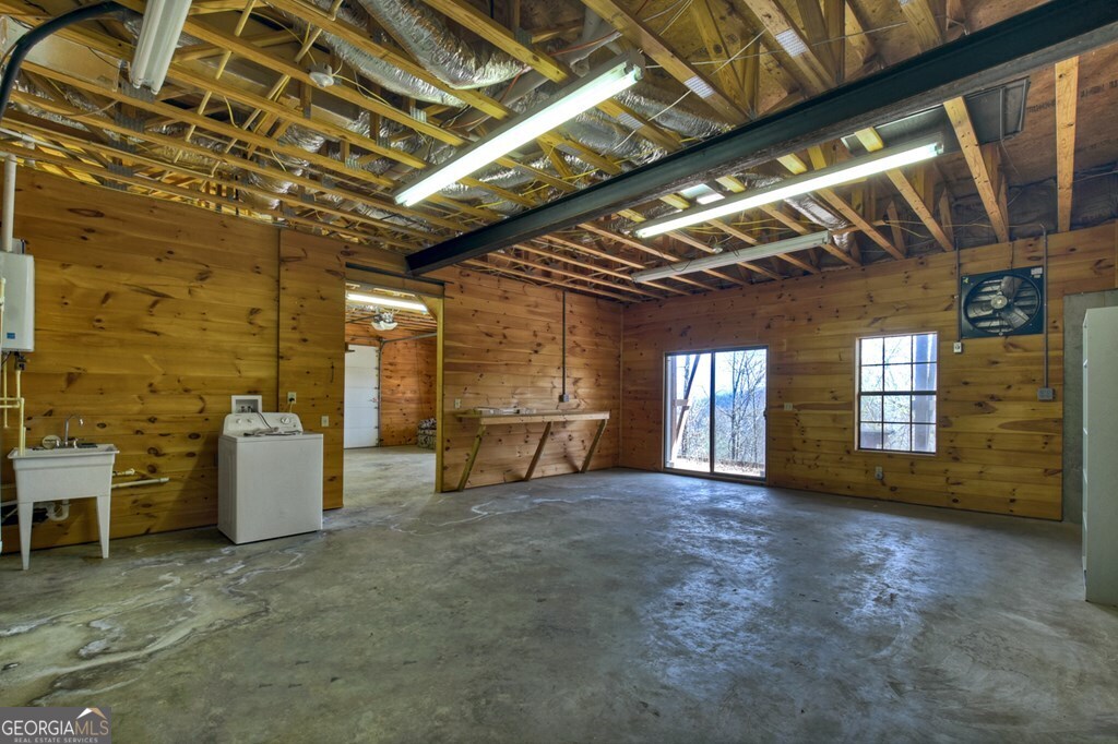 222 Mountain Hideaway Lane