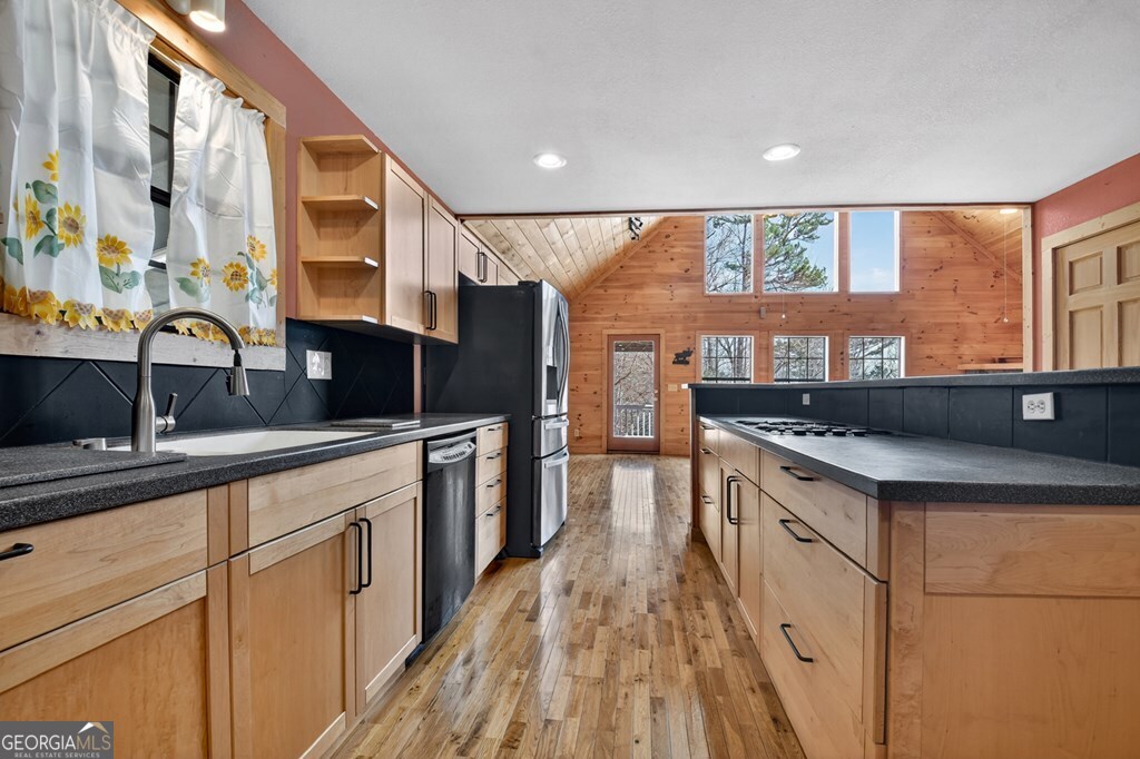 222 Mountain Hideaway Lane