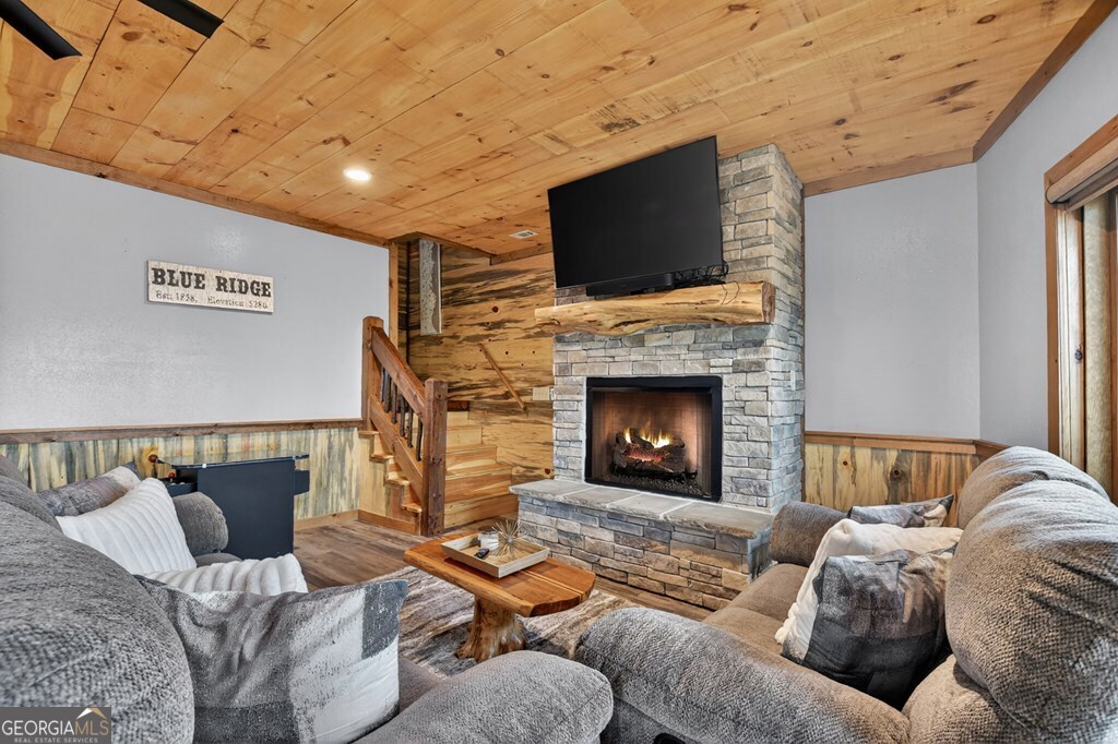 1601 Shady Falls Road