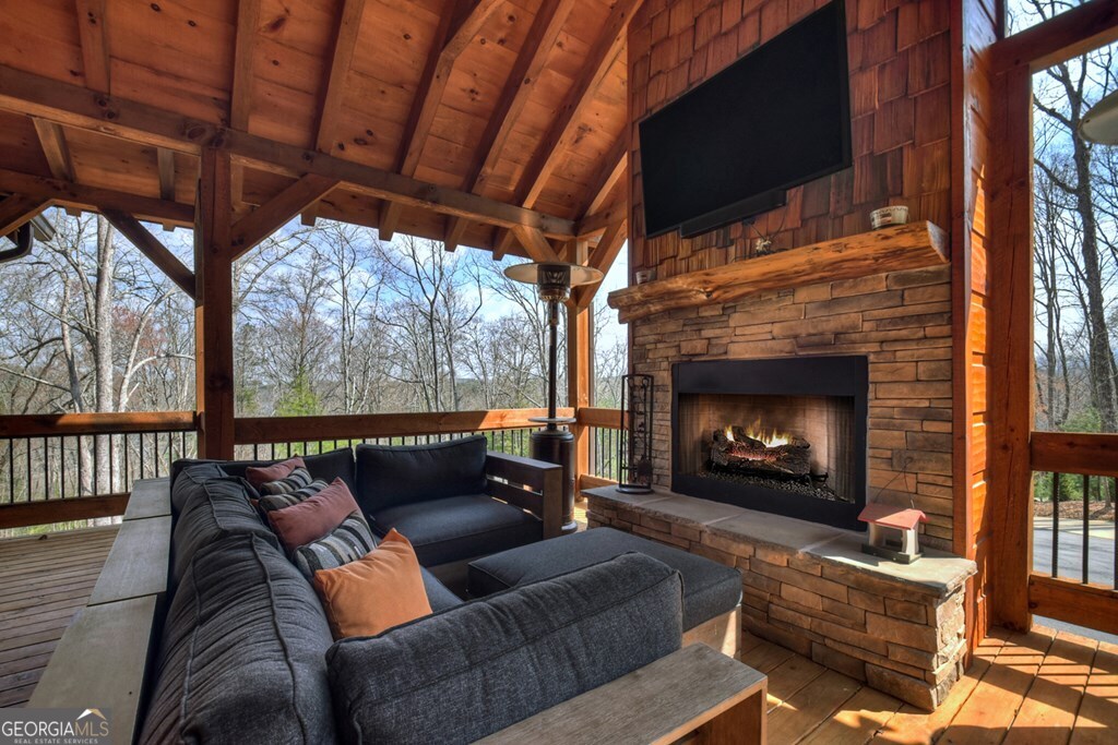 1601 Shady Falls Road