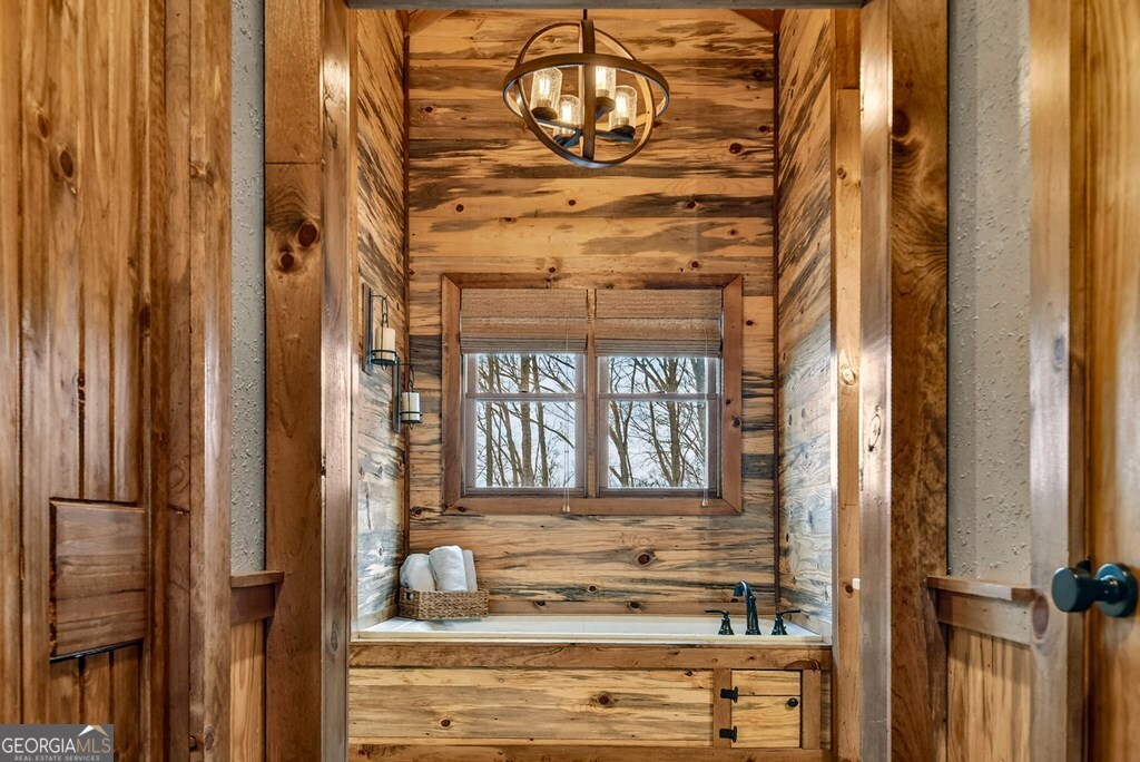 1601 Shady Falls Road