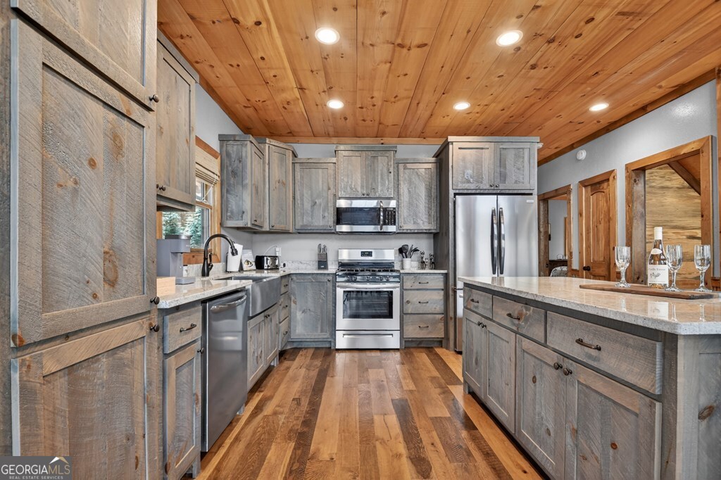 1601 Shady Falls Road