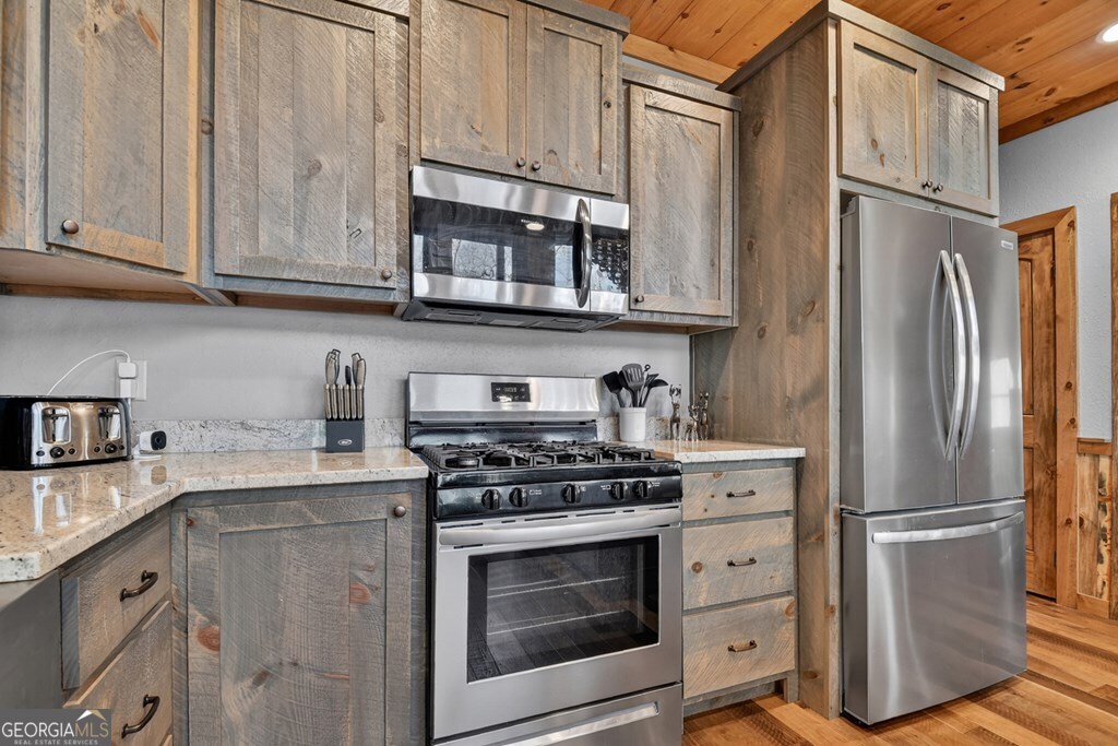 1601 Shady Falls Road