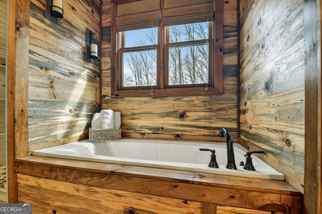 1601 Shady Falls Road